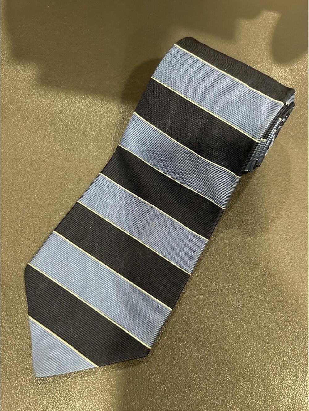 Brooks Brothers Makers 100% Silk Tie Necktie Two Tone Blue Horizontal Stripe T1